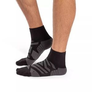 NWT On Men's Performance Mid Sock Size Large